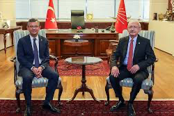 CHP’de kurultay davası öncesi Özel’den Kılıçdaroğlu çıkışı