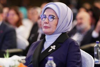 Emine Erdoğan: İnsanlığı yeniden ayağa kaldıracak yegane güç eğitimdir