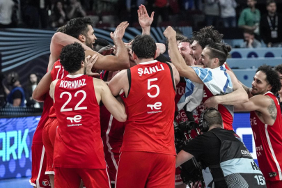 Finale yükselen "12 Dev Adam"a tebrik yağdı