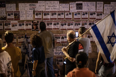 İsrailli esirlerin aileleri, Gazze'deki yakınları için bu gecenin son gece olmasından korkuyor
