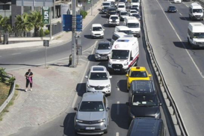 İstanbul'da sürücüler 'Lütfen ambulansa yol ver' anonsunu radyodan duyacak