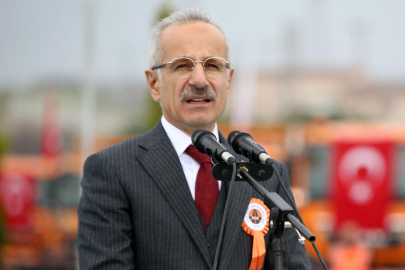 Bakan Uraloğlu müjdeyi verdi: 4 saatlik yolculuk 36 dakikaya inecek!