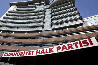 CHP'de istifalar sürüyor