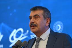 12 yıllık eğitim kalkıyor mu sorusuna Bakan Tekin'den net yanıt