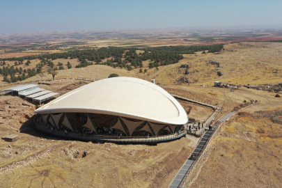 Göbeklitepe'de konut olduğu değerlendirilen yeni yapıların izleri tespit edildi