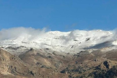 Kaş'a mevsimin ilk karı yağdı