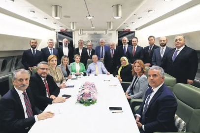 Cumhurbaşkanı Erdoğan uçakta net konuştu: Türkiye Suriye’deki her adımı yakından izliyor