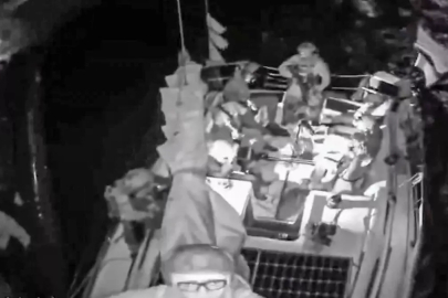 Soykırımcı İsrail yasadışı alıkoymuştu... Aktivistleri taşıyan uçak havalandı