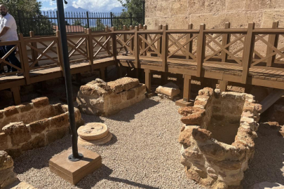 Yivli Minare çevresinde açığa çıkarılan mezarlar koruma altında