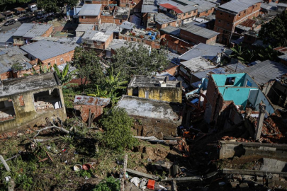 Venezuela'da şiddetli yağışlar sonucu altın madeni çöktü: 14 işçi hayatını kaybetti