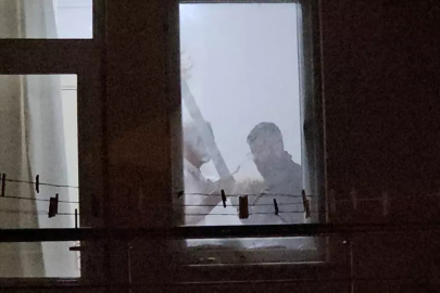 Arkadaşını kılıçla rehin aldı: Operasyon saatler sürdü