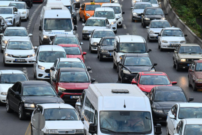 Trafikteki toplam araç sayısı 191 bin 406 arttı