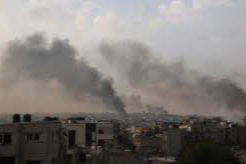 İsrail, Gazze'nin Refah kentini vurdu