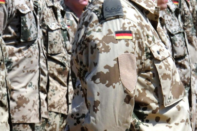 Almanya'da "askerlik hizmetinin modernizasyonu" tartışılıyor