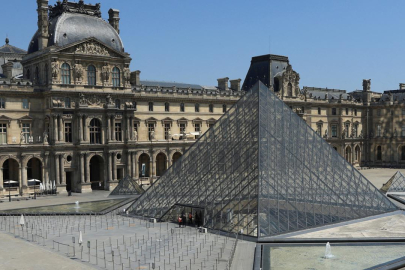Louvre soygununda çalınan mücevherlerin değeri açıklandı