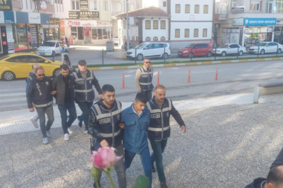 İzmir'de asayiş uygulaması: 136 tutuklama