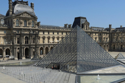 Louvre müzesinin en popüler yeri artık Mona Lisa değil: 88 milyon euroluk soygun camı