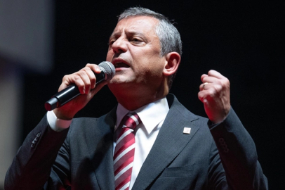 Özgür Özel yine Türkiye'yi şikayet etti!