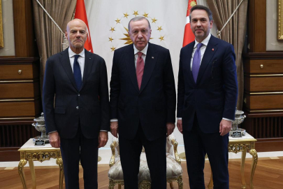 Cumhurbaşkanı Erdoğan, İtalya Milli Hidrokarbon Ajansı Başkanı Descalzi'yi kabul etti