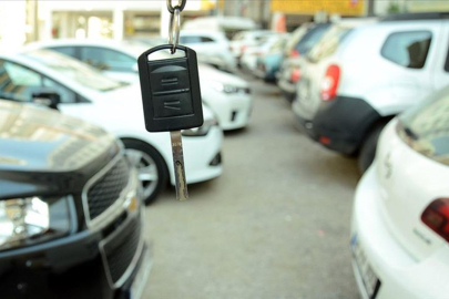 Yetki belgesiz araç satanlara 102 milyon TL ceza