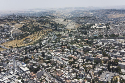 İşgalci İsrail, Doğu Kudüs'teki Şeyh Cerrah Mahallesi'ni Filistinli kimliğinden koparmaya çalışıyor