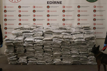 Sınırda dev operasyon: 320 milyon liralık uyuşturucu madde ele geçirildi