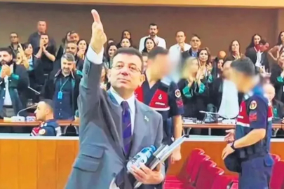 Usul yeniden belirlendi! Mahkemedeki ''siyasi şova'' neşter