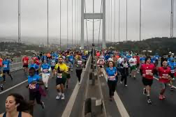 İstanbul Maratonu nedeniyle bazı yollar trafiğe kapatıldı