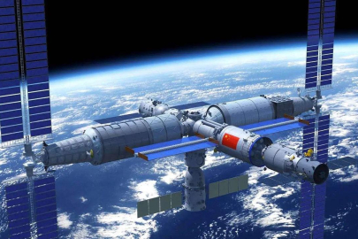 Çinli taykonotlar, uzay istasyonuna kurulan fırınla uzayda ızgara et ve tavuk pişirdi