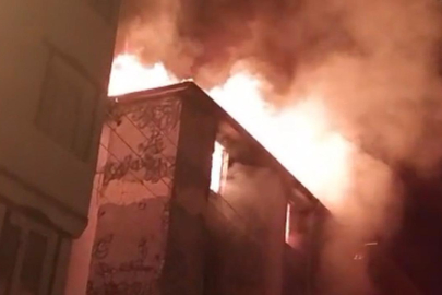 Gaziantep'te 4 katlı rezidans alevlere teslim oldu