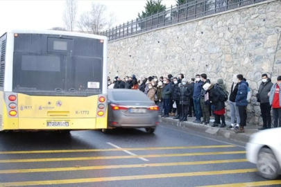 İETT camını yumrukla kırdı! Trafik magandası yakalandı
