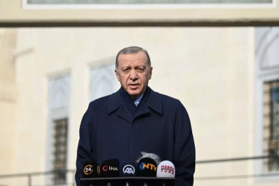 Cumhurbaşkanı Erdoğan cuma namazını Hz. Ali Camisi'nde kıldı