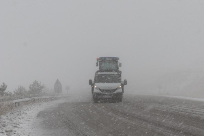 Malatya-Sivas kara yolu ulaşıma kontrollü açıldı