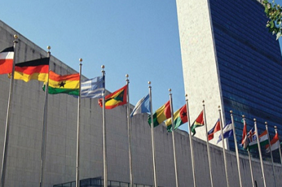 BM İklim Zirvesi'nde çıkan yangınla alan tahliye edildi