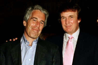 Trump, Epstein dosyalarının açıklanmasını öngören tasarıyı imzaladı