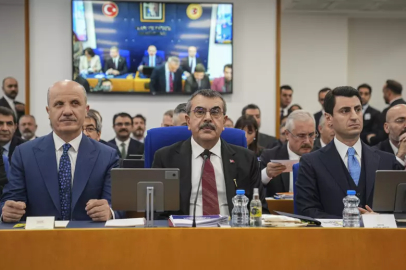 Bakan Tekin CHP'lileri köşeye sıkıştırdı: Gülbahar Hatun Okulları'nı kim açtı?