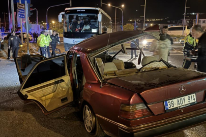 Nevşehir'de otomobil tur otobüsü ile çarpıştı: 2 ölü, 3 yaralı