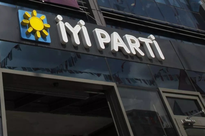 İP Genel Merkezi'nde istifa depremi: Merkez parti olma iddiamız bitti