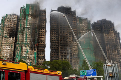 Hong Kong'ta yangın felaketi: Hayatını kaybedenlerin sayısı artıyor