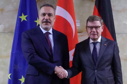 Bakan Fidan Almanya'dan uyardı