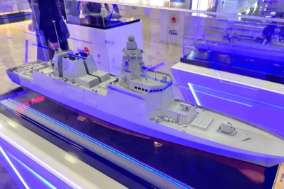 Yüzen Türk kalesi TF-2000 korkuttu! ''Türkiye karşısında küçüldük'' çıkışı