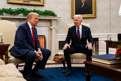 Trump, Biden döneminde "otomatik e-imza" ile imzalanan tüm belgelerin "geçersiz" olduğunu bildirdi