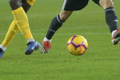 Futbolcu, yöneticiler ve ünlü yorumcuya gözaltı