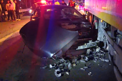 İstanbul'da cipe çarpıp kaçan sürücü zincirleme kazaya neden oldu