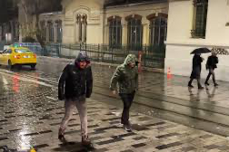 Yoğun yağış İstanbul’da su baskınlarına neden oldu