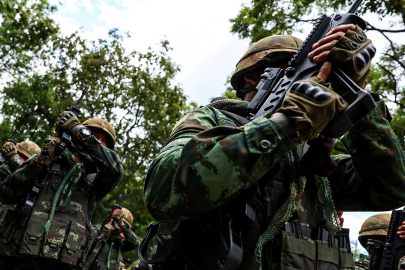 Tayland ile Kamboçya arasında yeniden başlayan çatışmalarda 4 sivil hayatını kaybetti