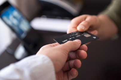 Merkez Bankası kredi kartı faiz oranlarını düşürdü