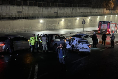 İstanbul'da 7 aracın karıştığı kazada 7 kişi yaralandı