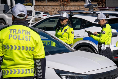 Trafikte dev cezalar geliyor! Kırmızı ışık ihlallerine ehliyet iptal edilecek