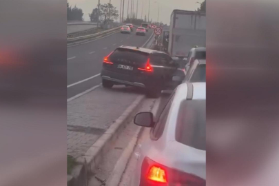 İzmir'de trafik güvenliğini tehlikeye düşüren sürücüye 8 bin 306 lira ceza